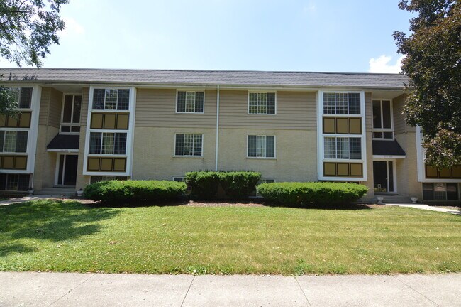 Primary Photo - 372 S Eastern Ave