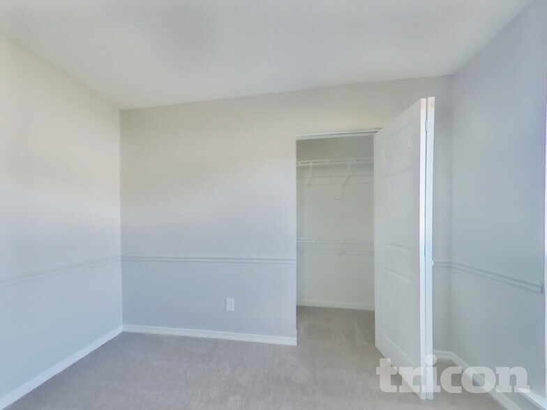 Building Photo - 7091 Beechfern Ln S