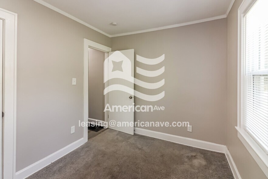 Building Photo - 6703 Harris Ave