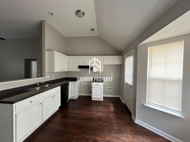 Building Photo - 7071 Anisetree Dr