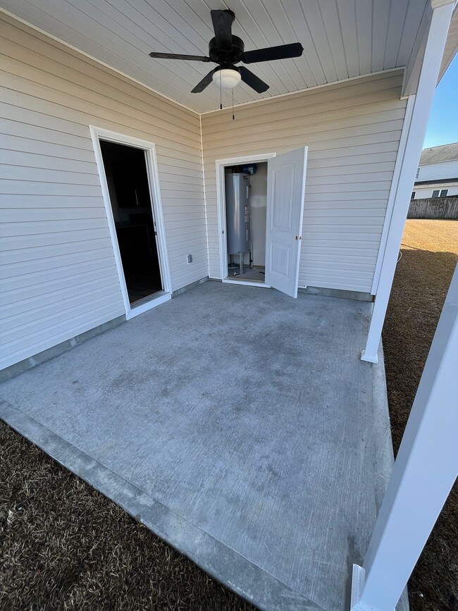 Building Photo - 3900 Junipine Ct