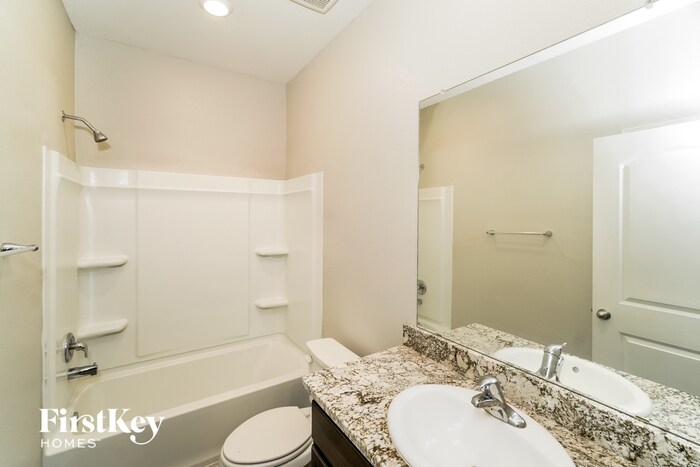 Building Photo - 6411 Thorpe Holw