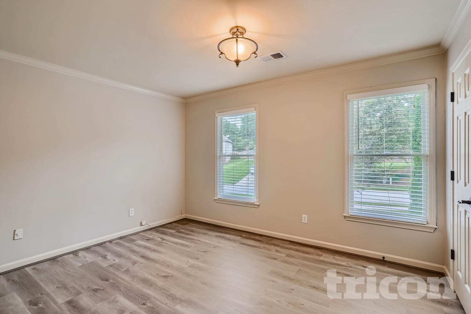 Building Photo - 125 Hunters Trce