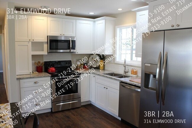 Building Photo - 314 Elmwood Dr