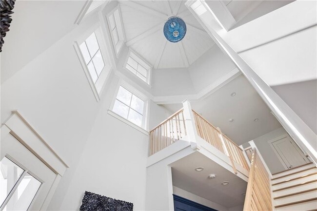 Building Photo - 46 Carnegie Heights Dr