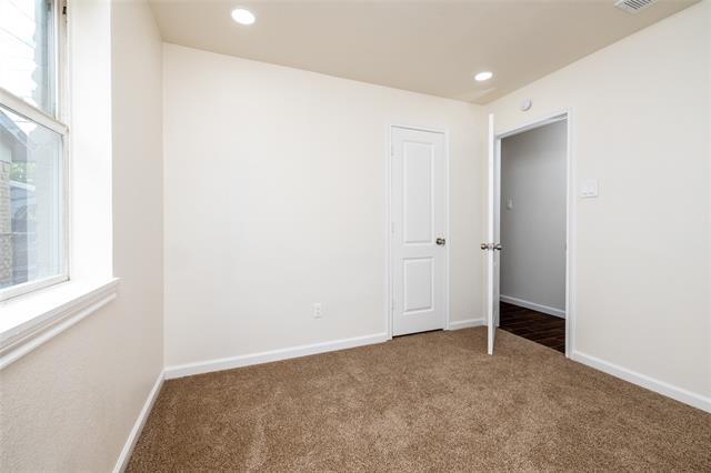 Building Photo - 3743 Canada Dr