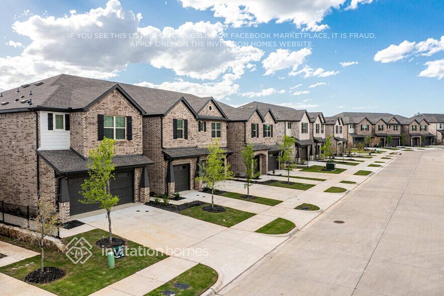 Building Photo - 6431 Blue Trl