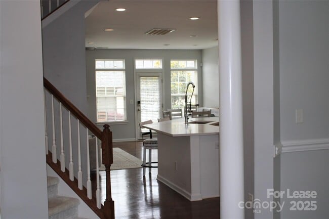 Building Photo - 11459 Potters Row