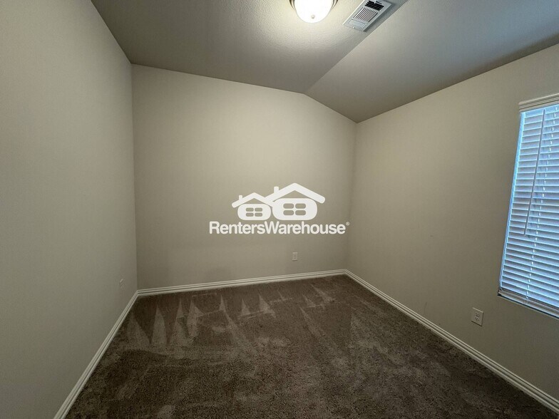 Building Photo - 11028 Elata Dr