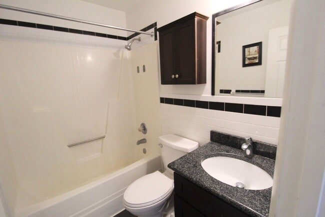 Building Photo - 1342 Hunters Rd