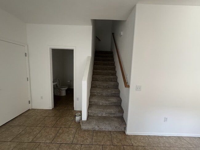 Building Photo - Desert Ridge House