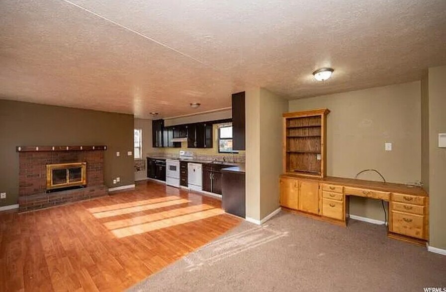 Building Photo - 1025 Tyler Ave