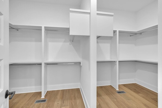 Building Photo - Luxury living in this brand new home - Franklin, TN