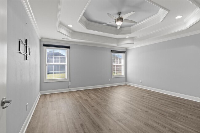 Building Photo - Immaculate 4 Bedroom Home Between Athens a...