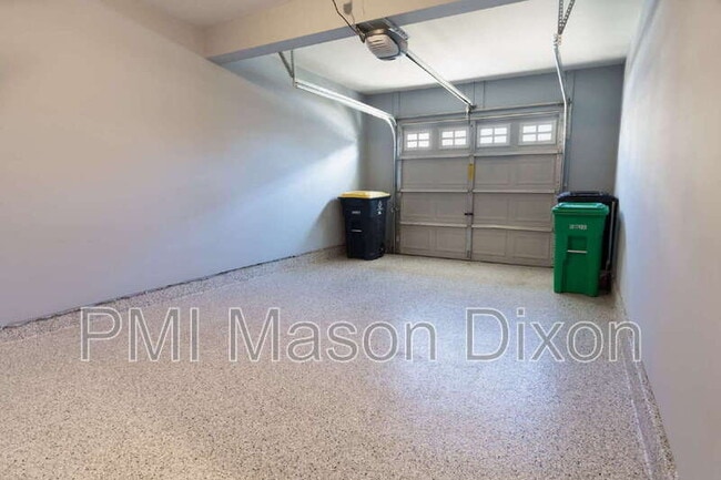 Building Photo - 9105 Fox Stream Way