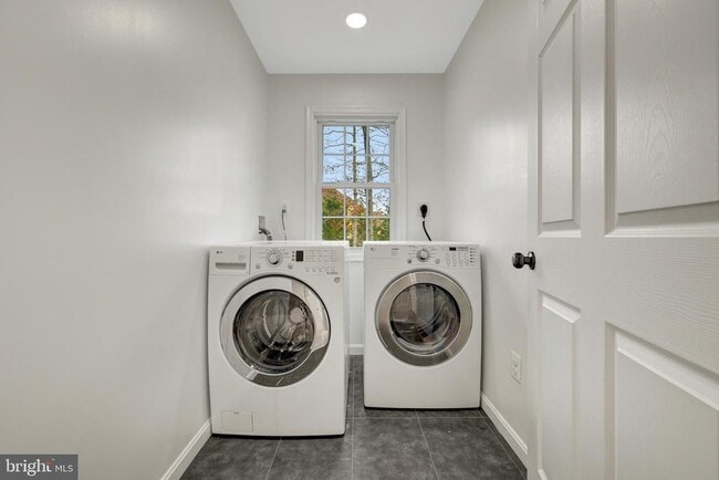 Building Photo - 1108 Bellview Rd