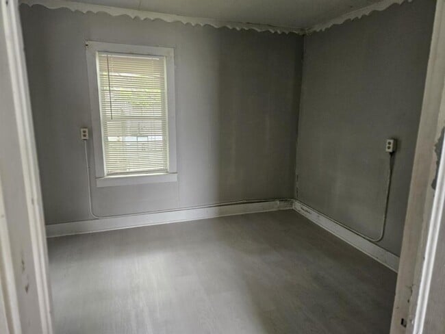 Building Photo - 3112 N 46th St