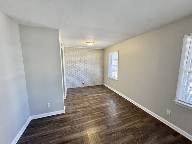 Building Photo - 2195 Cassie Ave