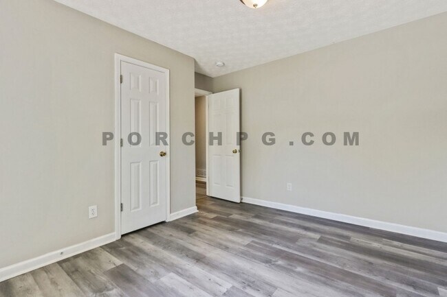 Building Photo - 223 Sterling Trail