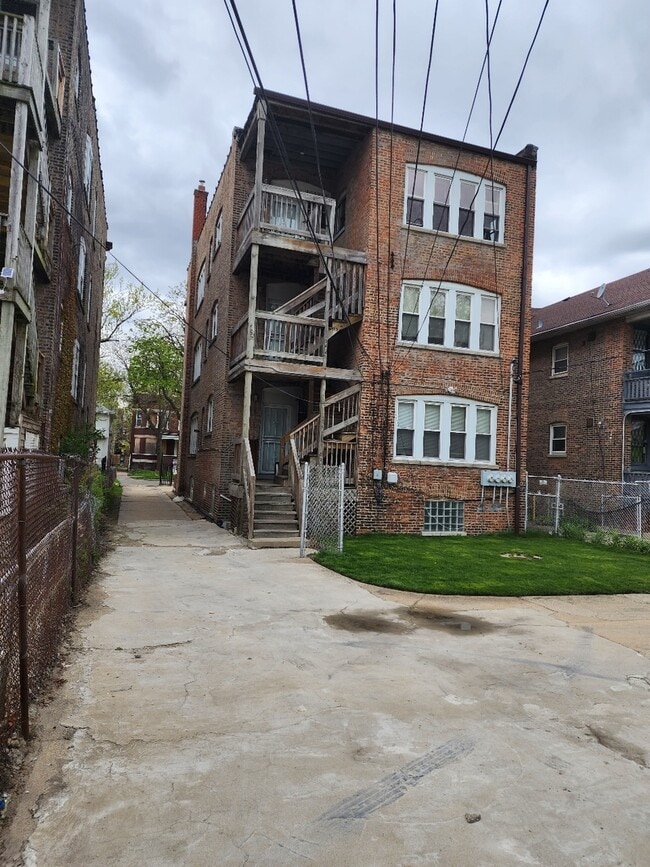 Building Photo - 7835 S Saginaw Ave