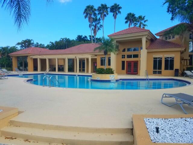 Building Photo - 4863 Via Palm Lakes