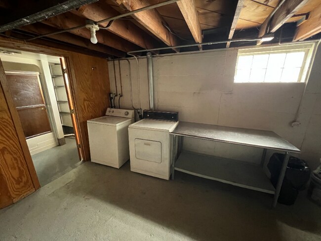 Building Photo - 2031 30th Ave