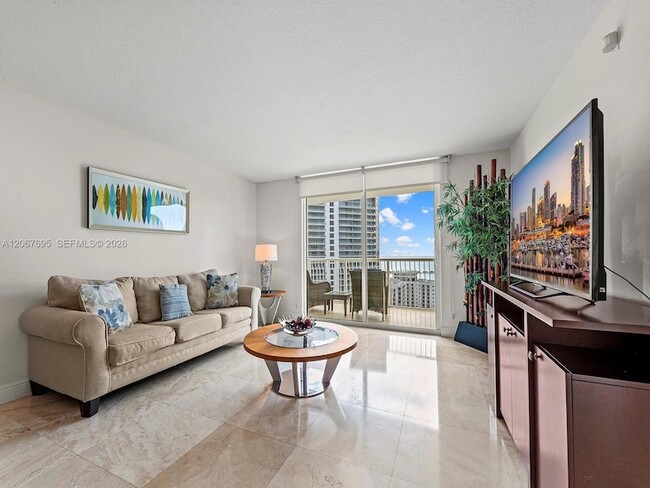 Building Photo - 1200 Brickell Bay Dr