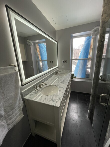 Building Photo - 49 1st St