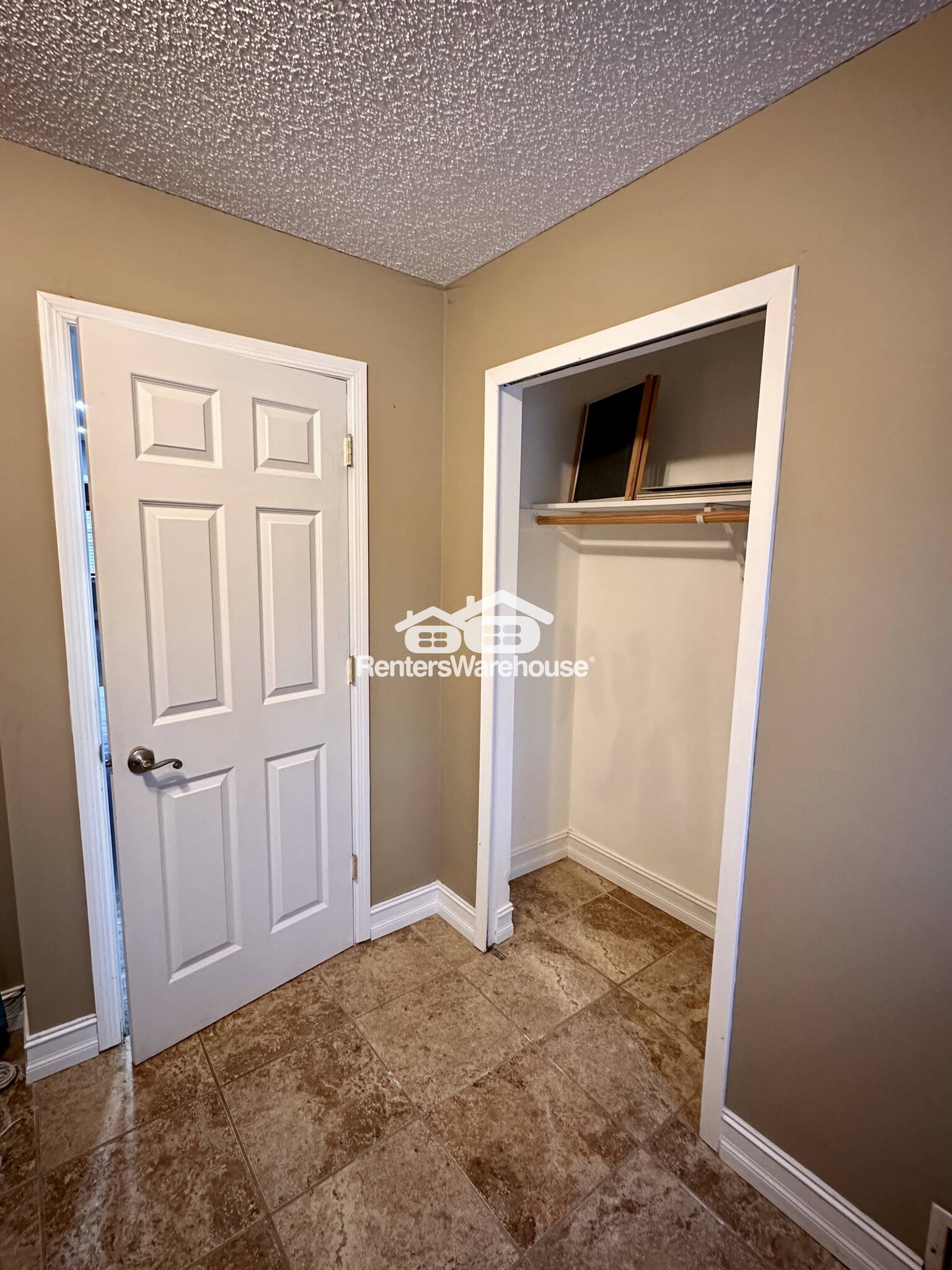 Building Photo - 13808 Frontier Ln