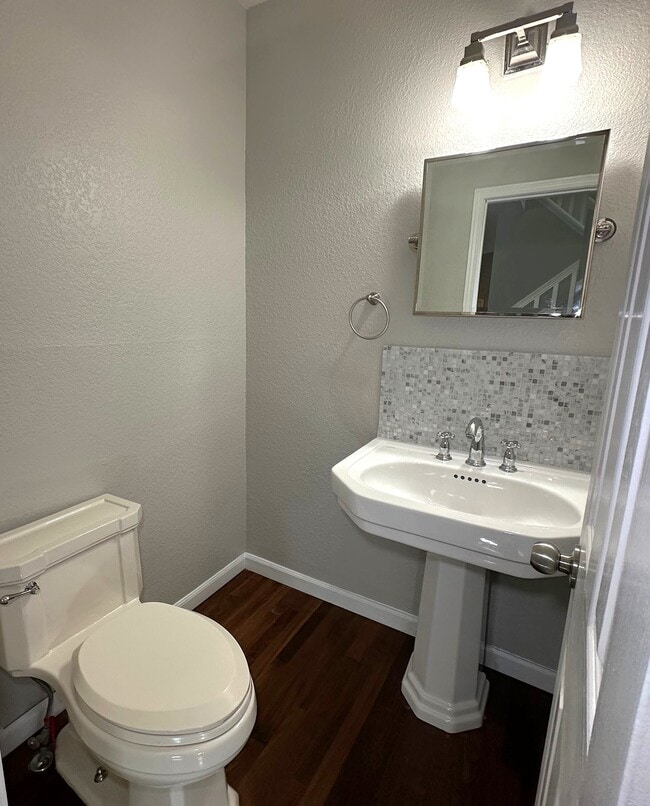 Building Photo - 5563 S Vivian Ct