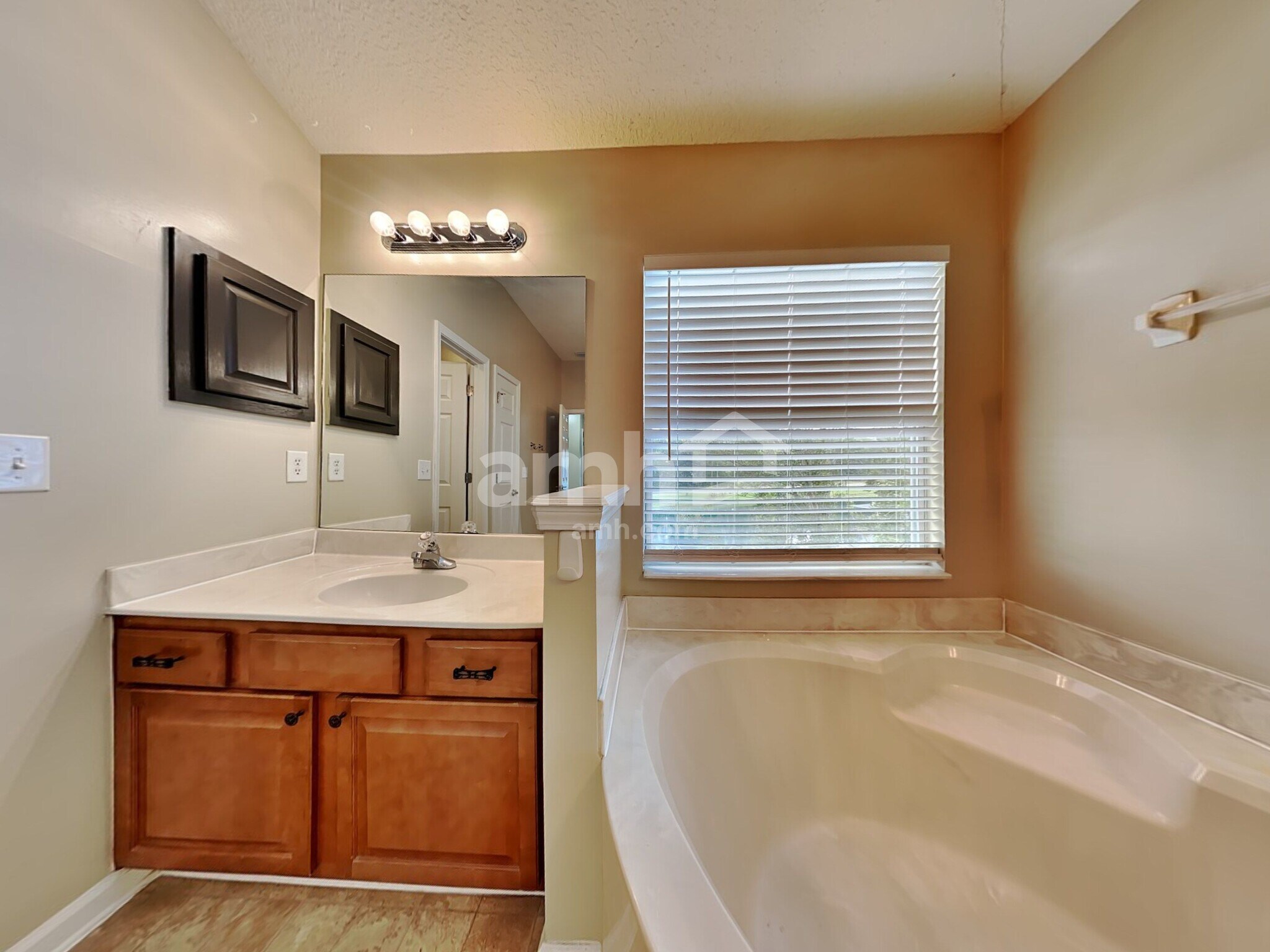 Building Photo - 3920 Trail Ridge Rd