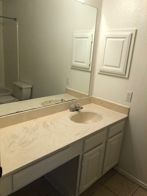 Building Photo - 18023 Garden Manor Dr