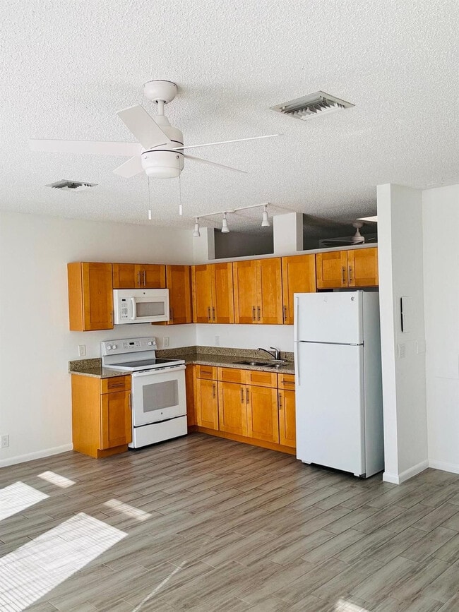 Building Photo - 229 Commercial Blvd