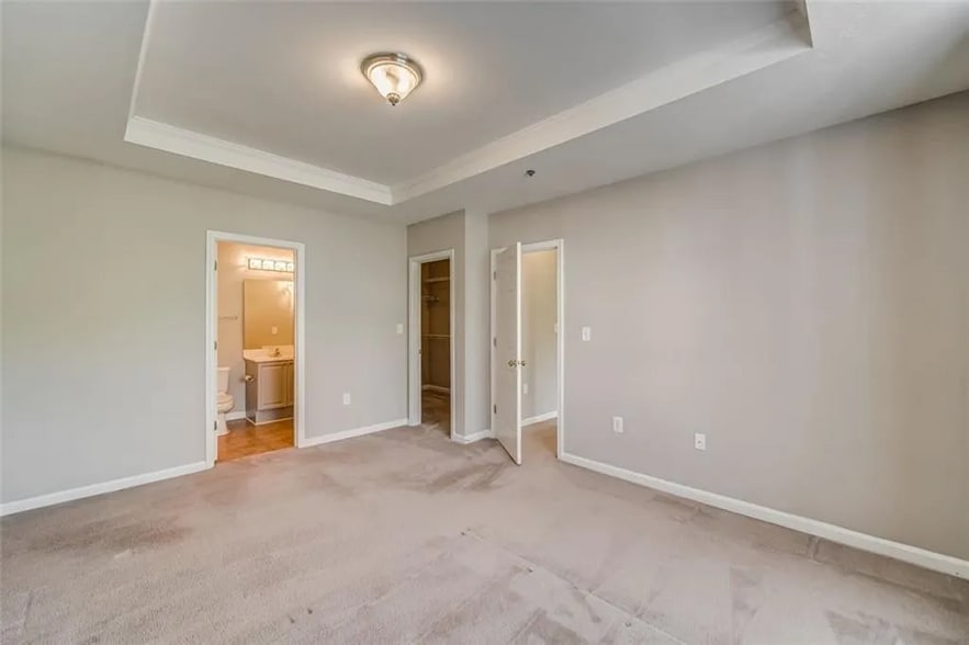 Master Bedoom - 534 Sandringham Dr