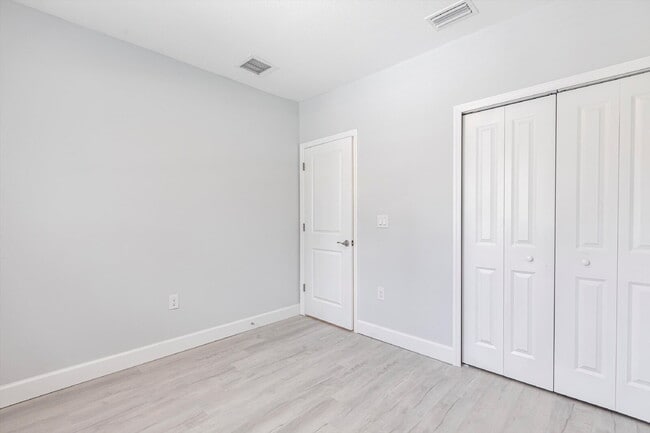 Building Photo - BRAND NEW Construction, 3 bed / 2 bath Ren...