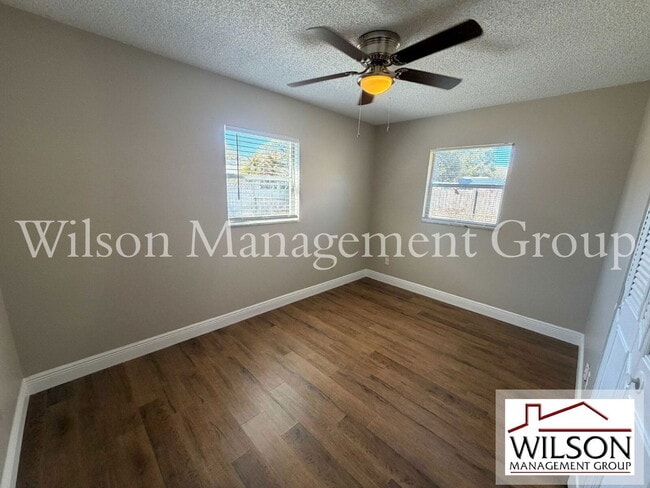 Building Photo - 1016 Malaga St