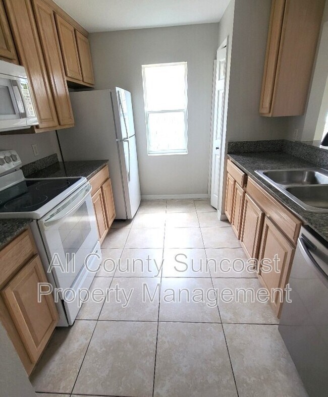 Building Photo - 3874 Mariner Dr