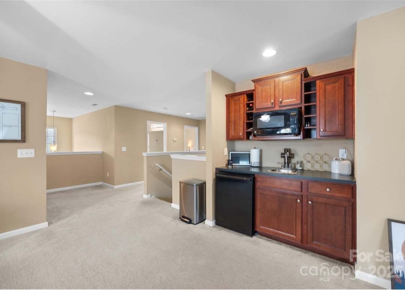 Building Photo - 673 Stonehenge Dr