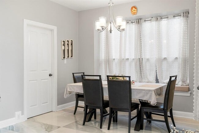 Building Photo - 3800 Turkey Path Bend