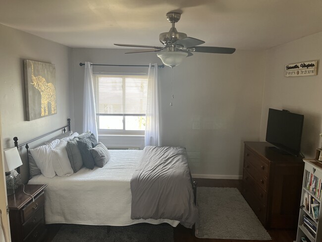 bedroom - 1832 Horace Ave