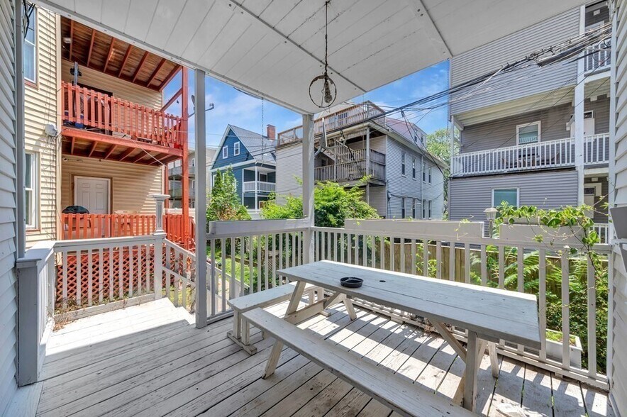 Building Photo - 774 Columbia Rd