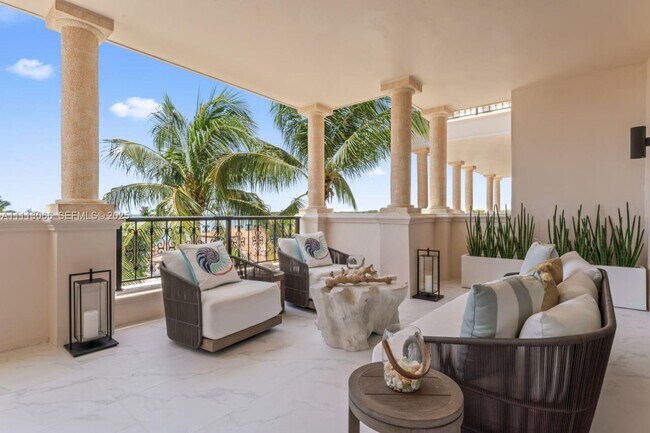 Building Photo - 19143 Fisher Island Dr