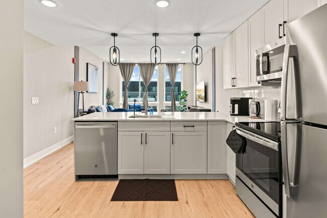 Building Photo - 916 N Delaware Ave