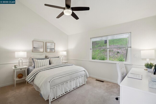 Building Photo - 3555 Old Mountain View Dr