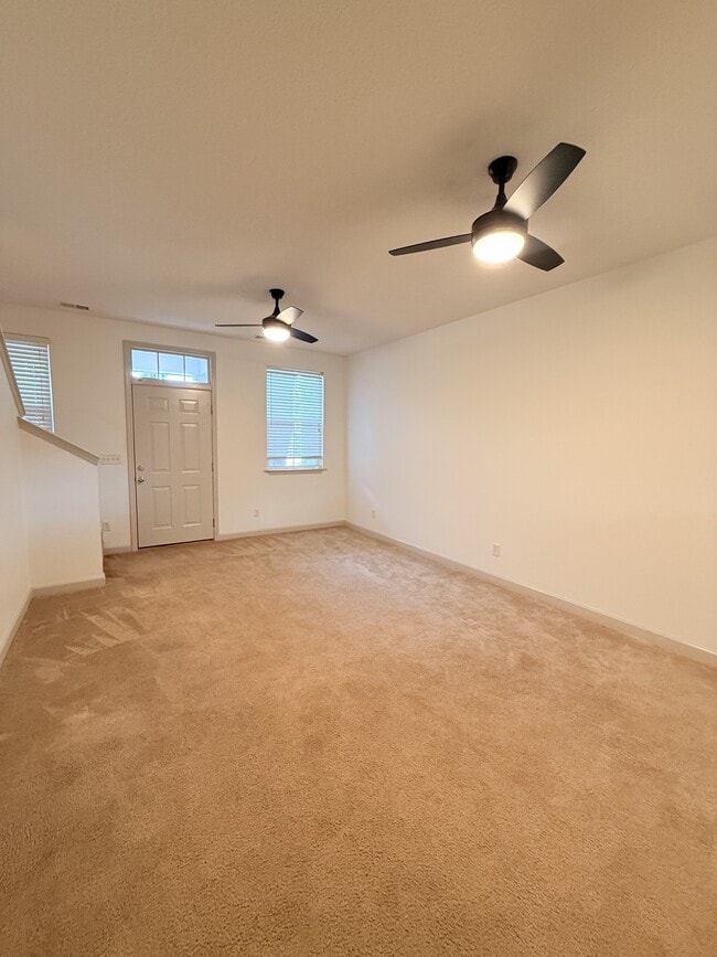 Building Photo - 817 15th St