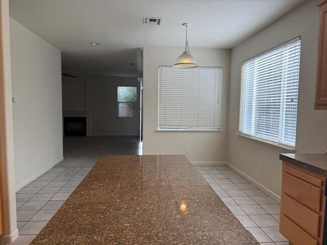 Building Photo - 2521 Marta Bella Way