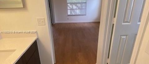 Building Photo - 300 Palmwood Pl