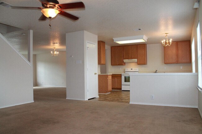 Building Photo - 7631 Bedford Cr