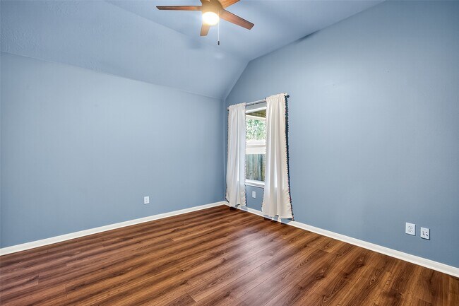 Building Photo - 16431 Red Crest Dr