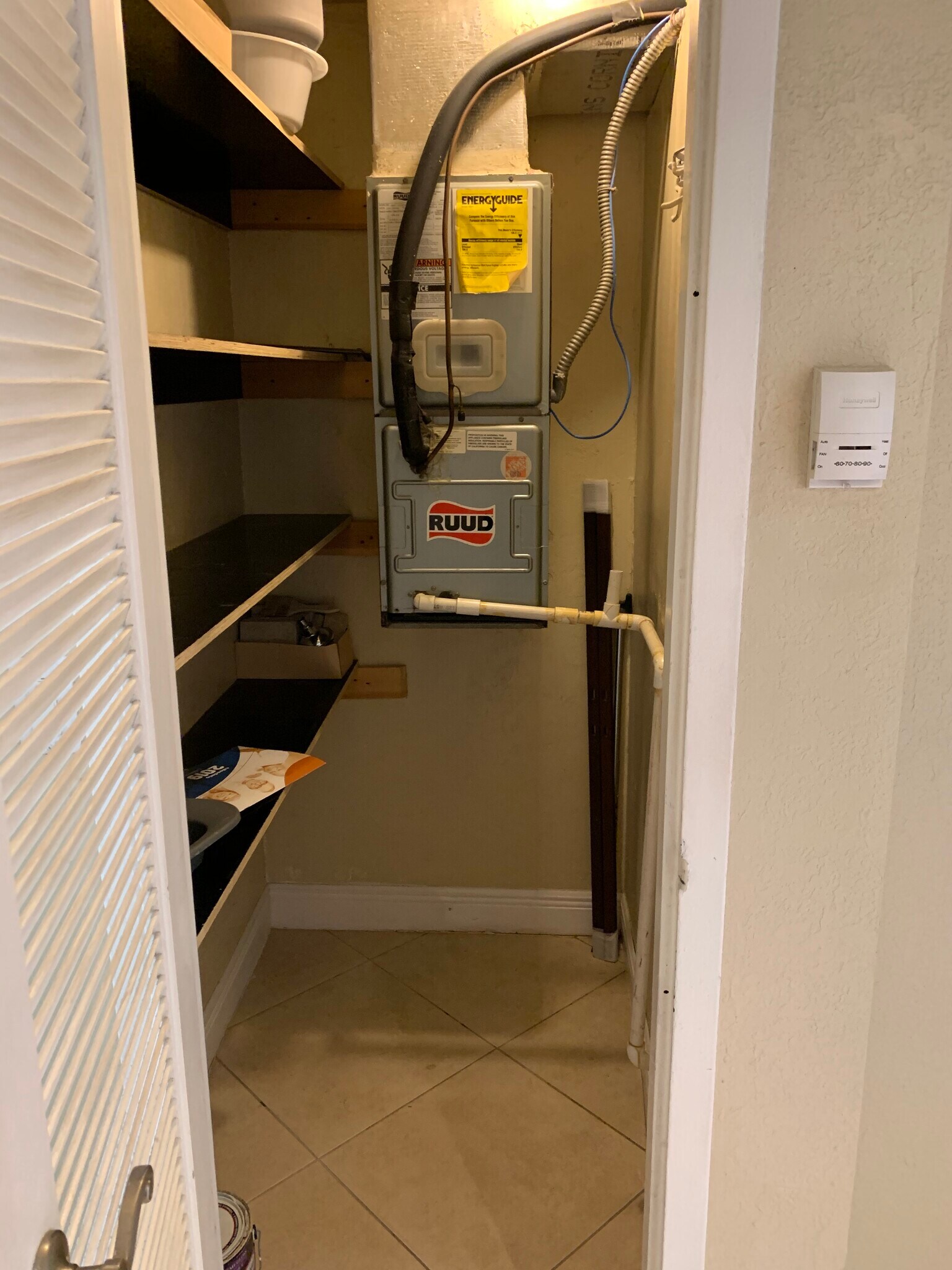 Building Photo - 1335 W 68th St